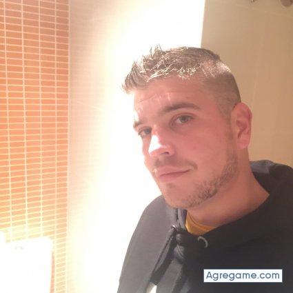 Consulta otras zonas donde chica busca chico en Madrid